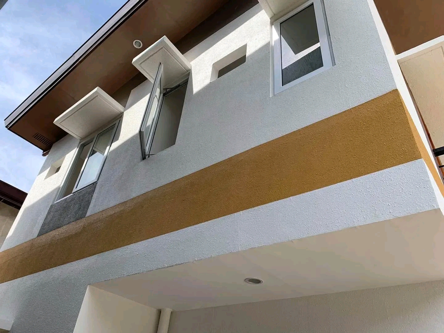FURNISHED HOUSE FOR RENT IN MODENA MINGLANILLA