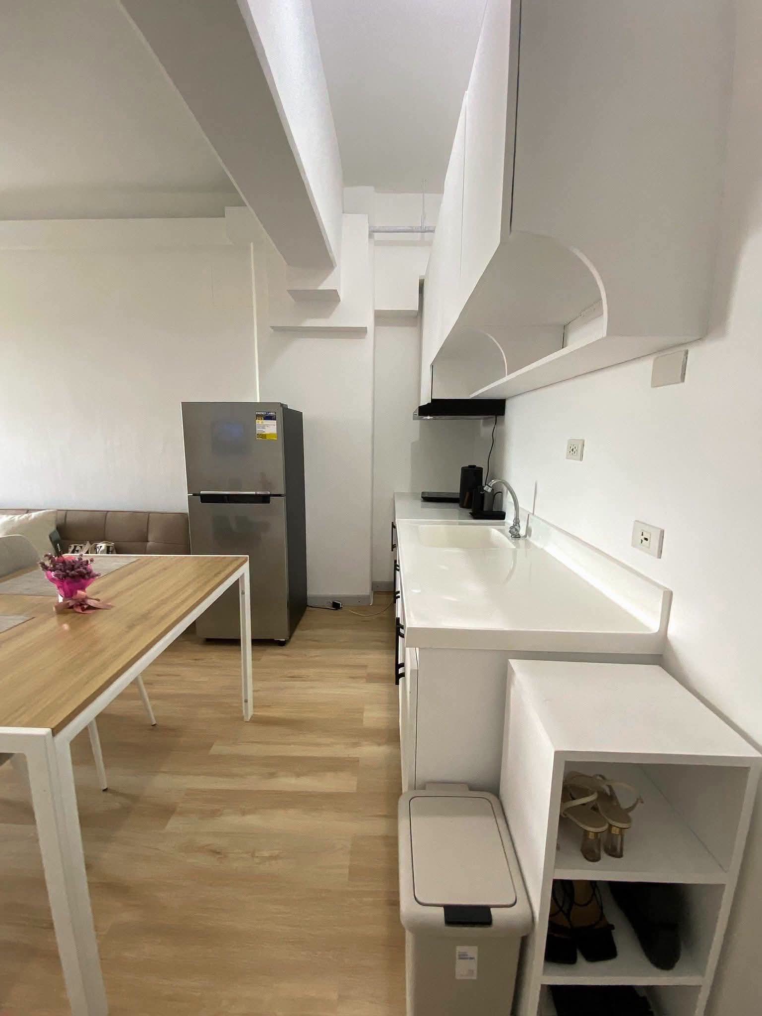 FOR RENT FULLY FURNISHED CONDO IN ROYAL OCEANCREST MACTAN