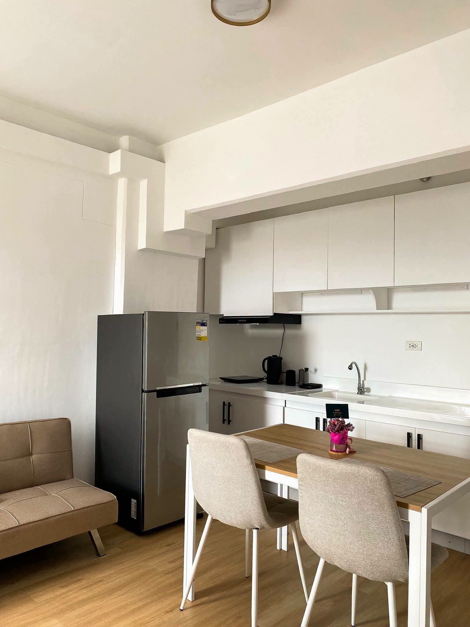 FOR RENT FULLY FURNISHED CONDO IN ROYAL OCEANCREST MACTAN