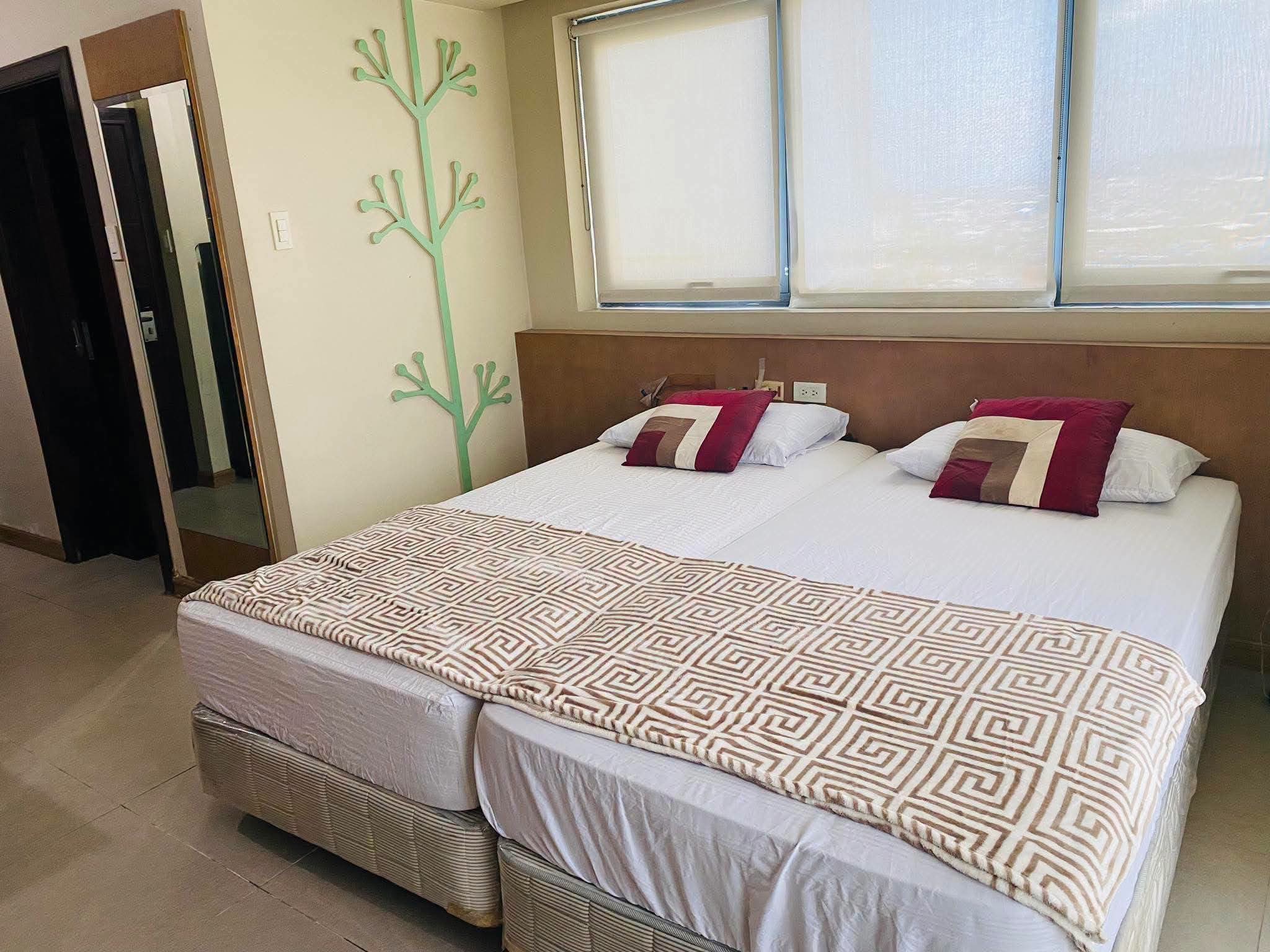FOR RENT STUDIO IN CITY SUITES