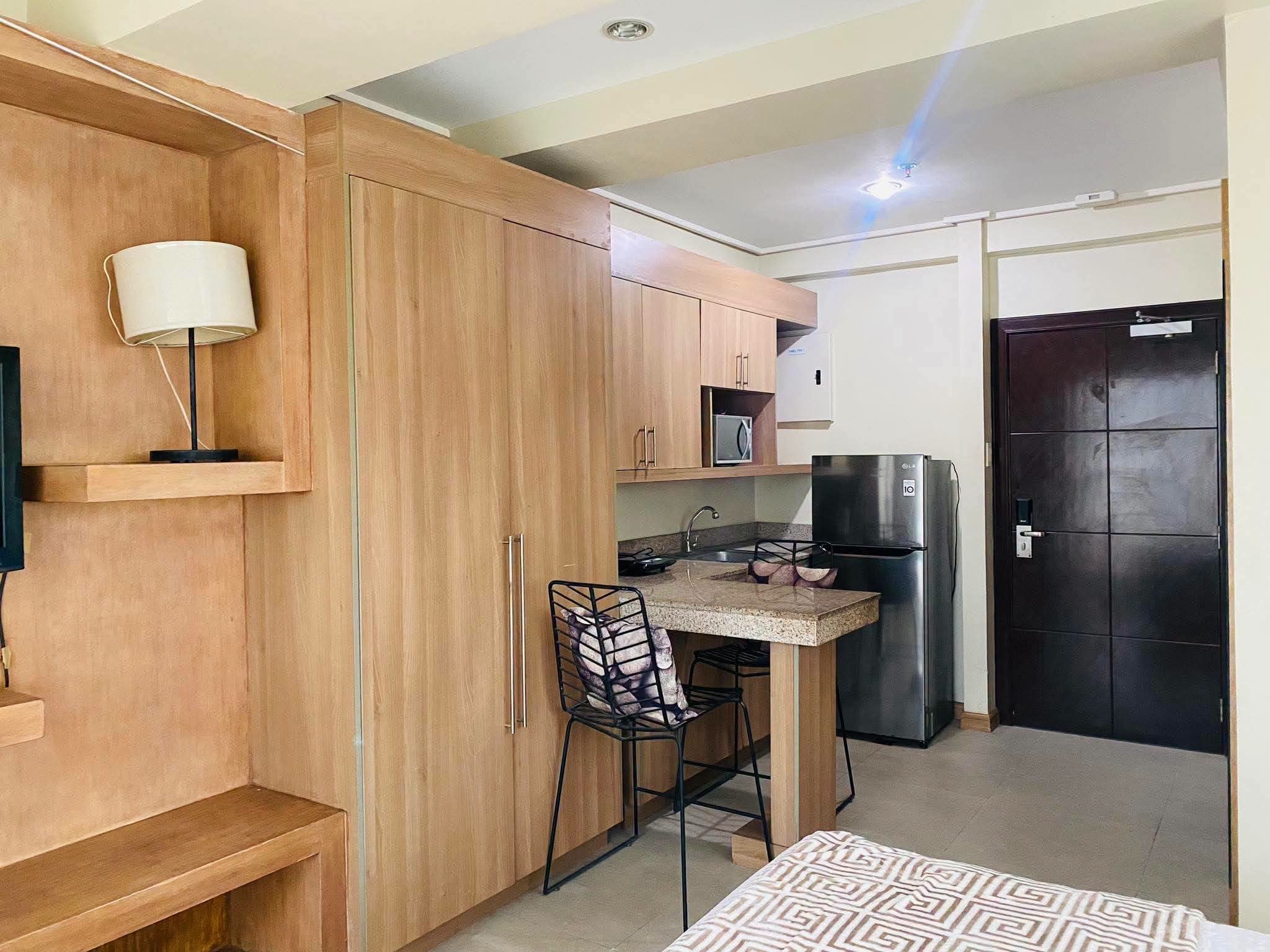 FOR RENT STUDIO IN CITY SUITES