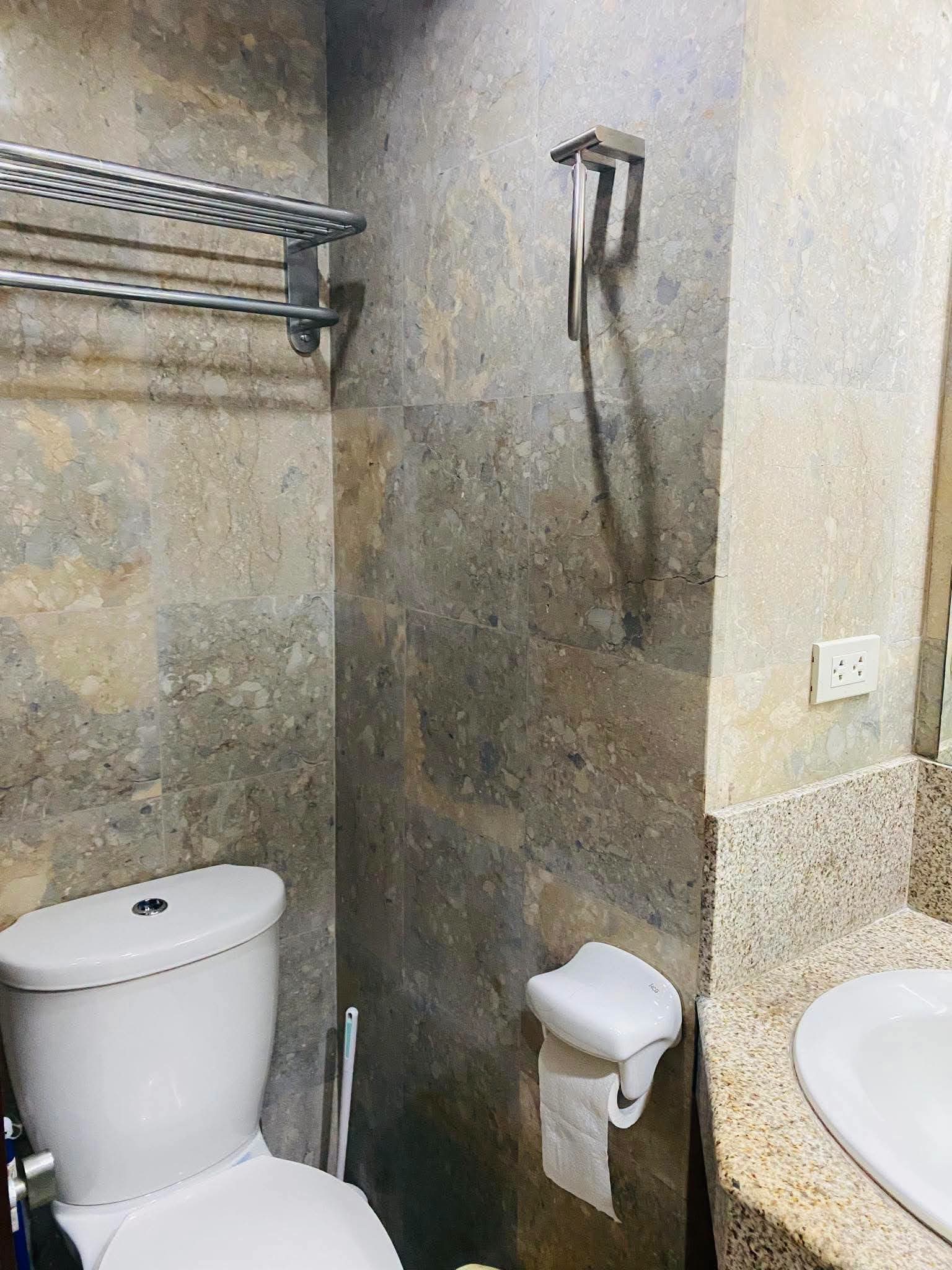 FOR RENT STUDIO IN CITY SUITES