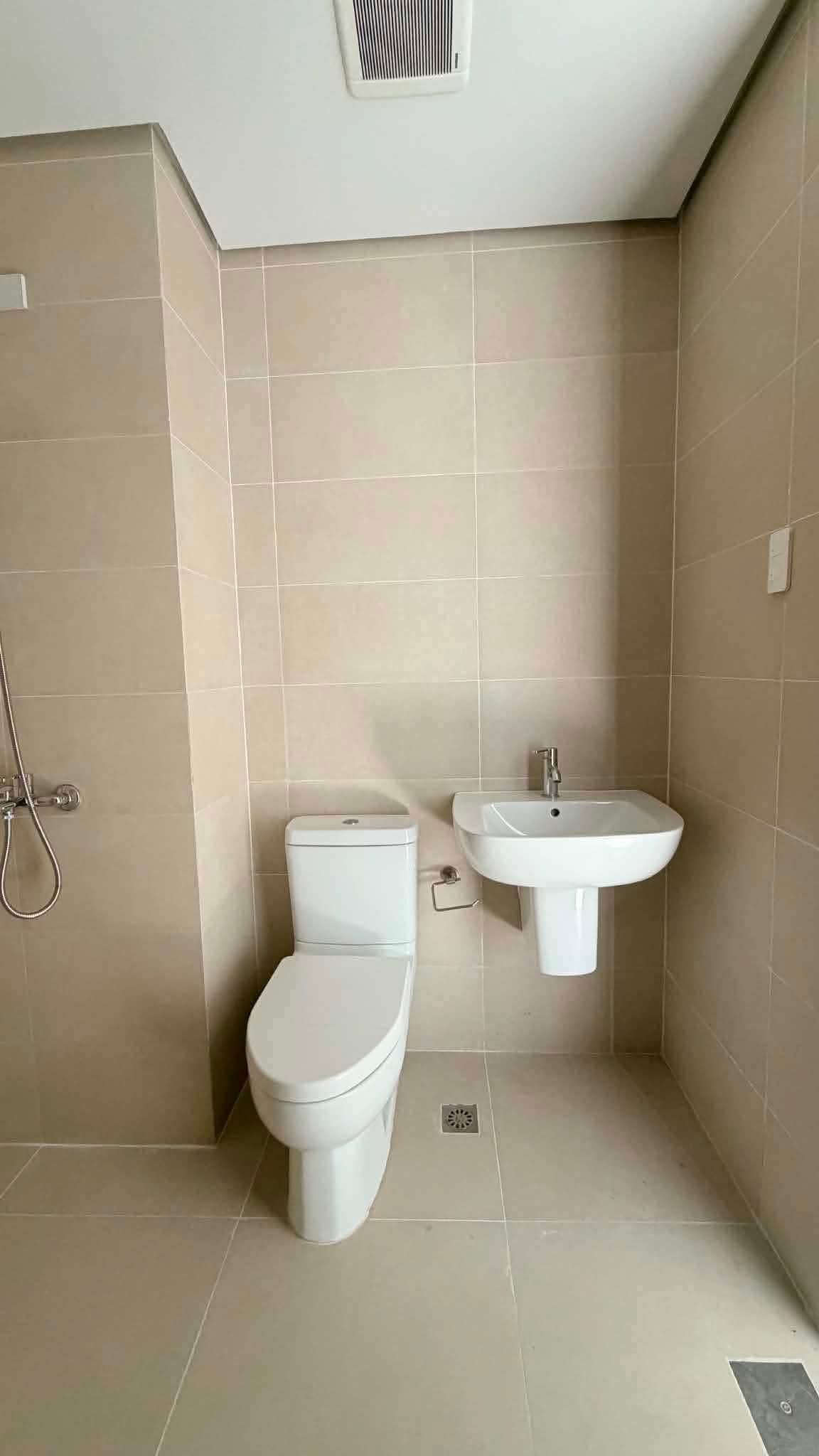 BELOW MARKET VALUE BRAND NEW STUDIO IN ONE ASTRA PLACE