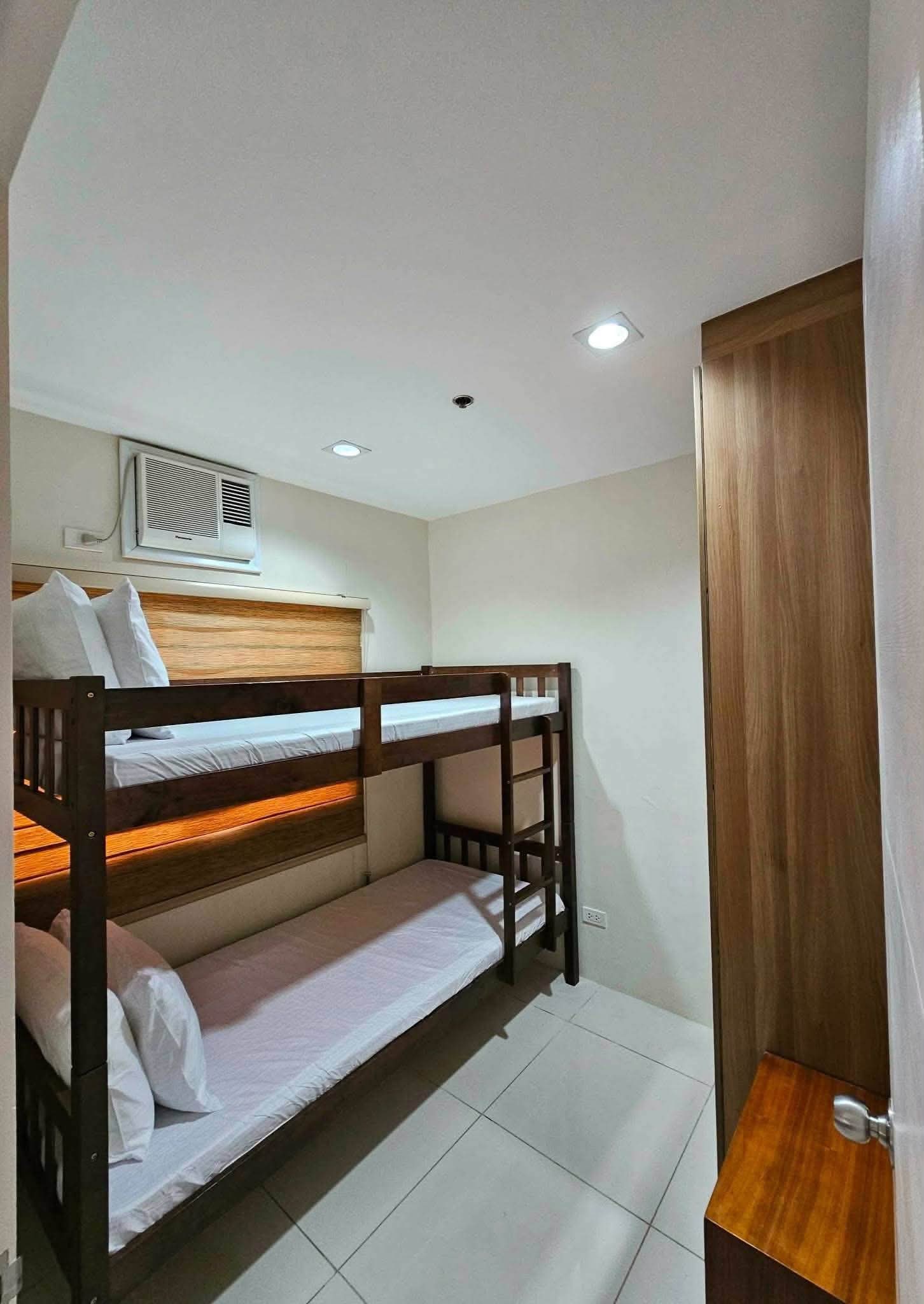 FOR RENT 2BR IN MIDPOINT RESIDENCES