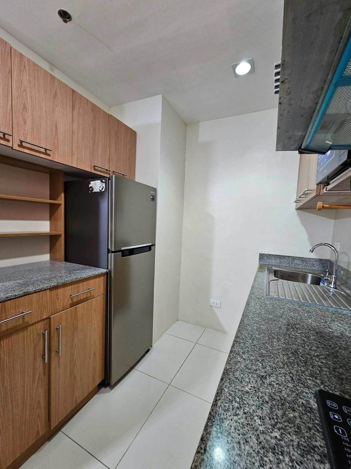 FOR RENT 2BR IN MIDPOINT RESIDENCES
