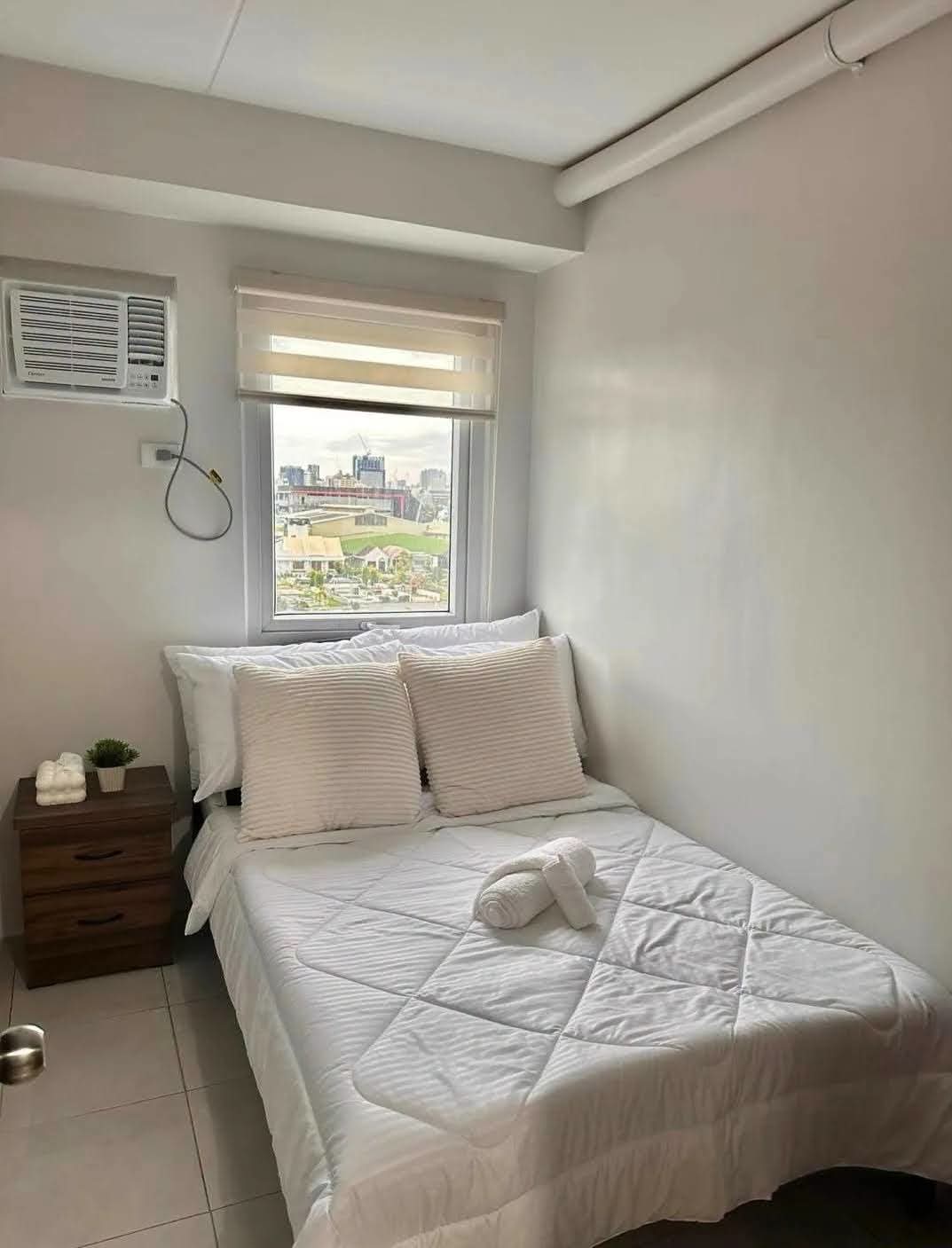 TWO BEDROOM FOR RENT I DECA BANILAD TOWER1 6TH FLOOR