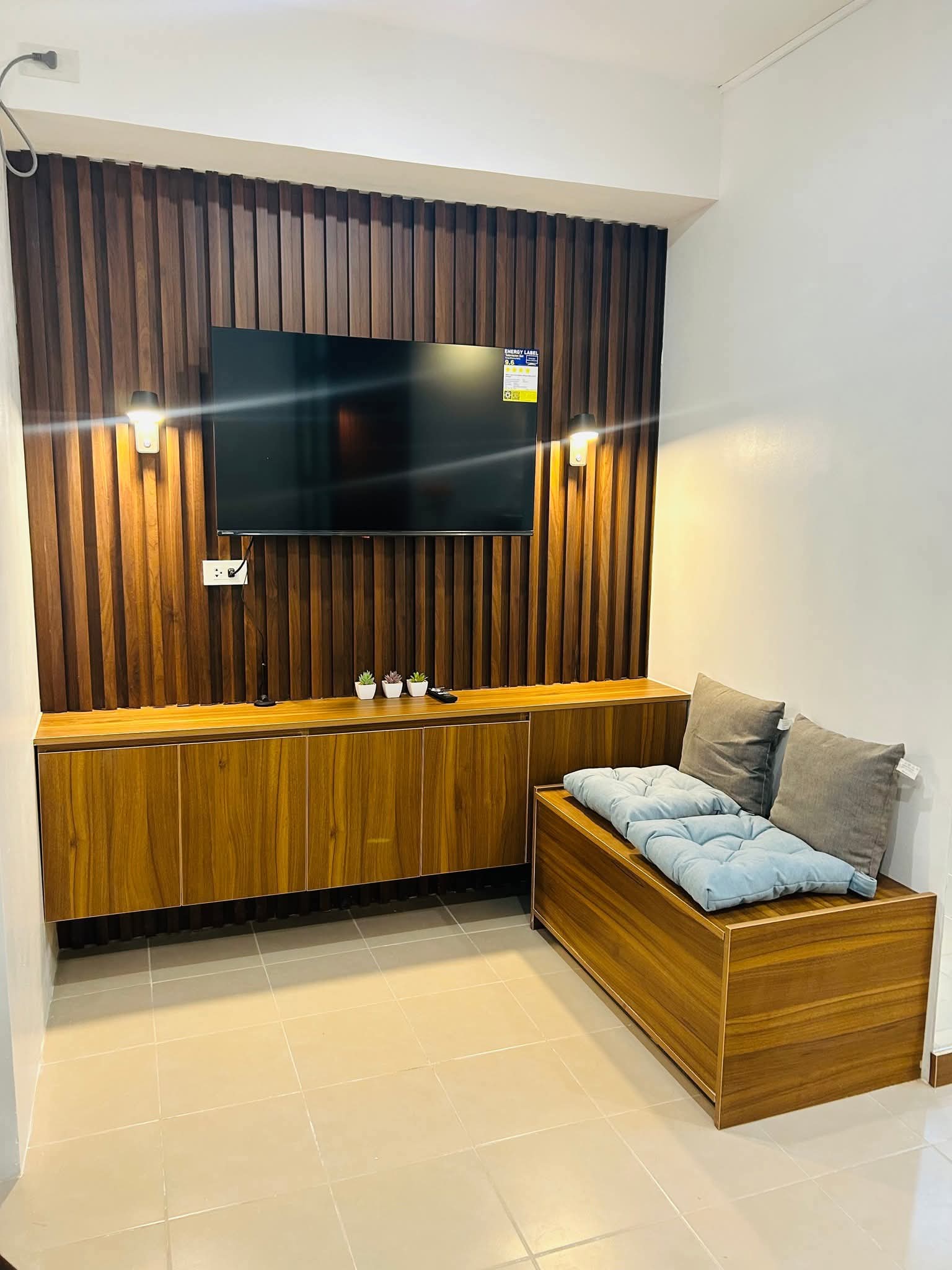 STUDIO CONDO UNIT FOR RENT – PLUMERA, MACTAN