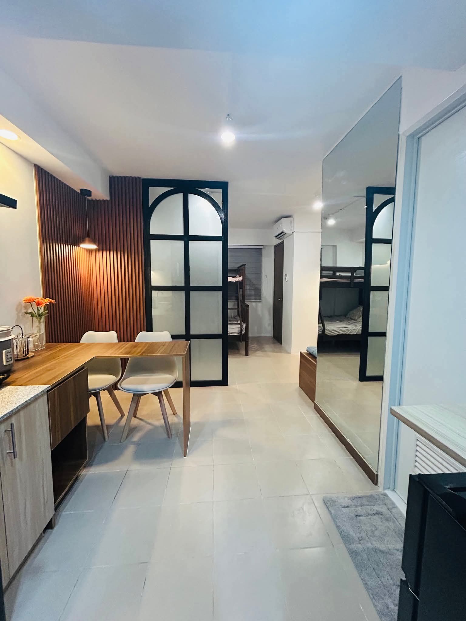 STUDIO CONDO UNIT FOR RENT – PLUMERA, MACTAN