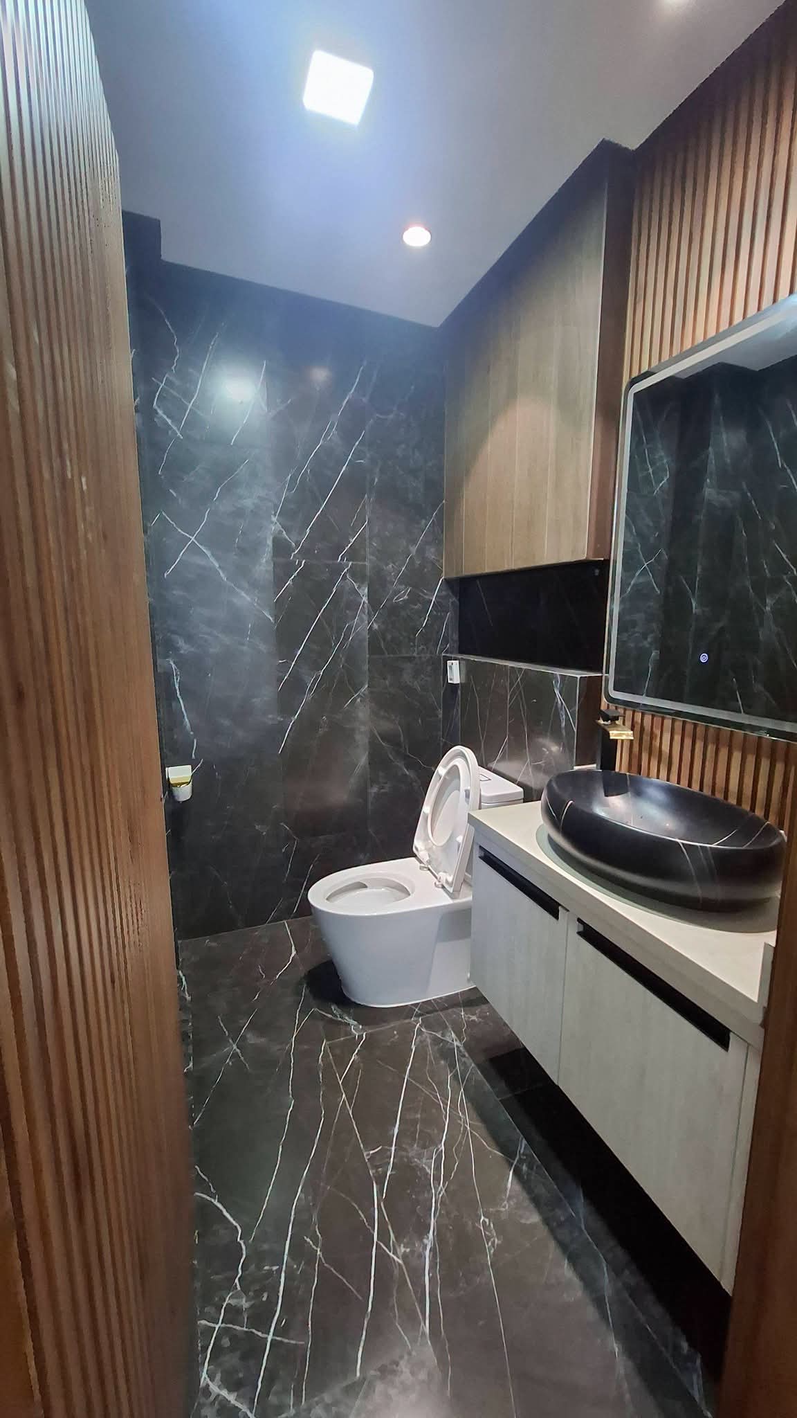 LUXURY HOUSE INSIDE MARIA LUISA FOR SALE