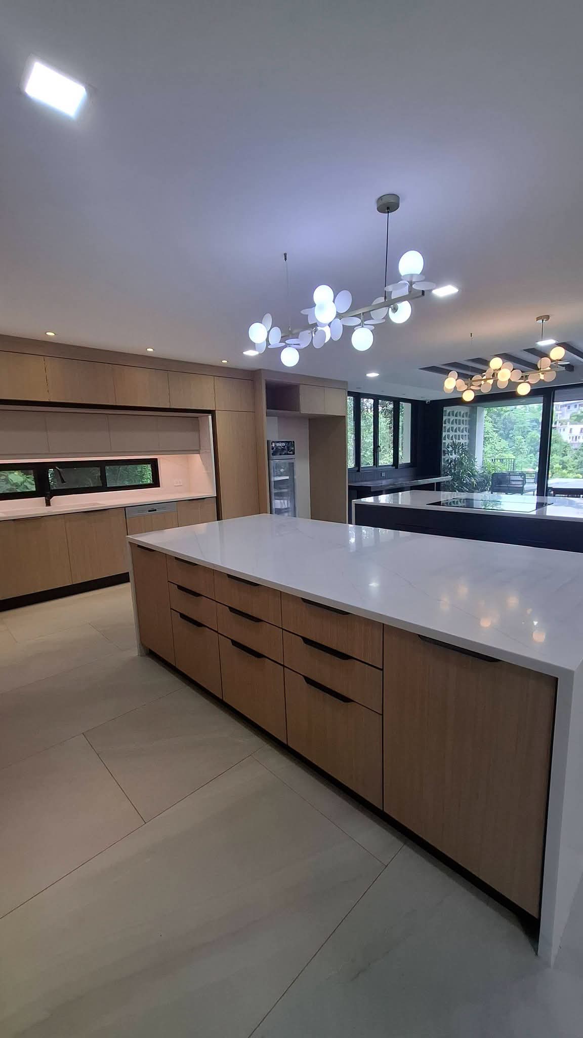 LUXURY HOUSE INSIDE MARIA LUISA FOR SALE