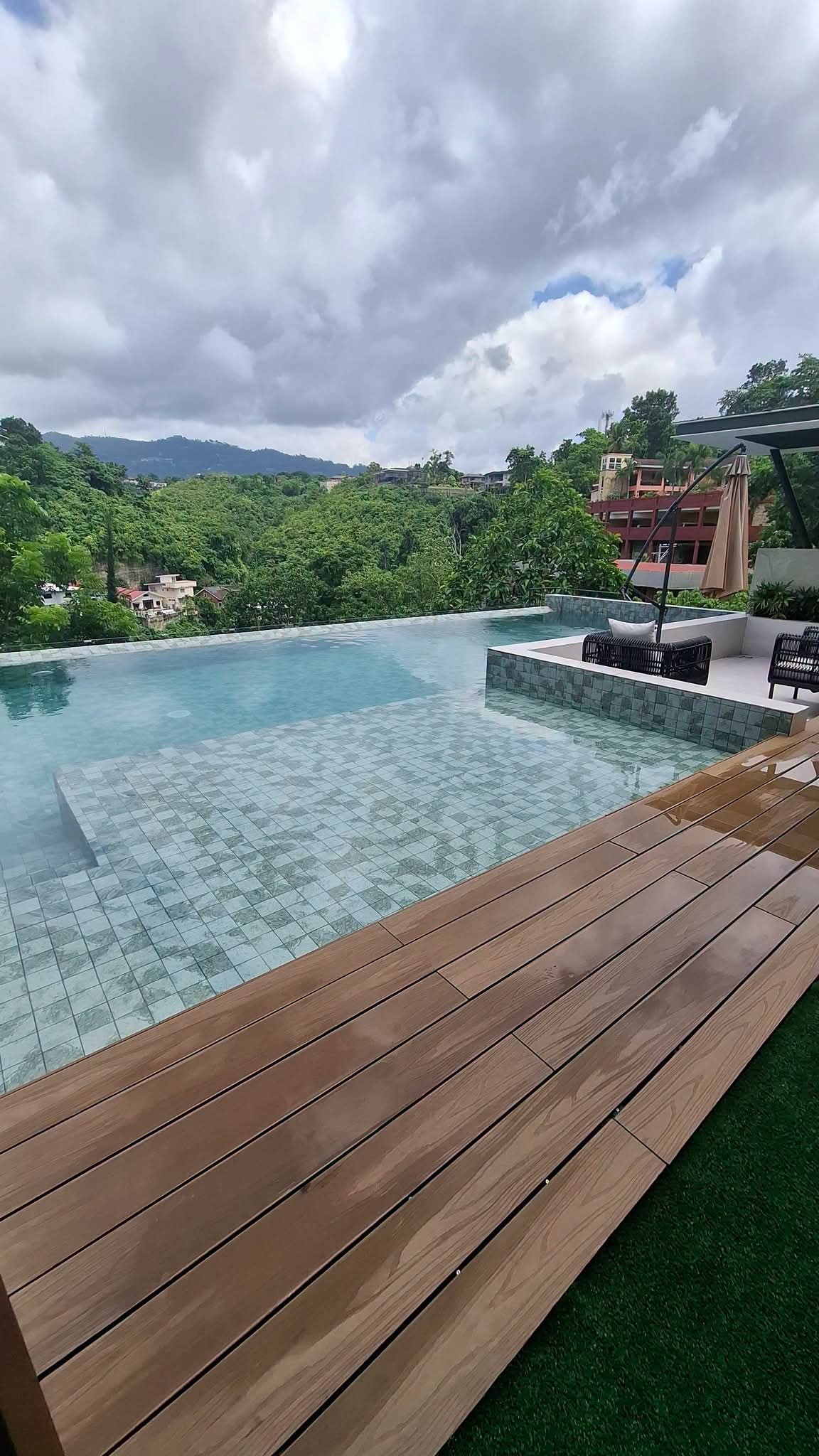 LUXURY HOUSE INSIDE MARIA LUISA FOR SALE