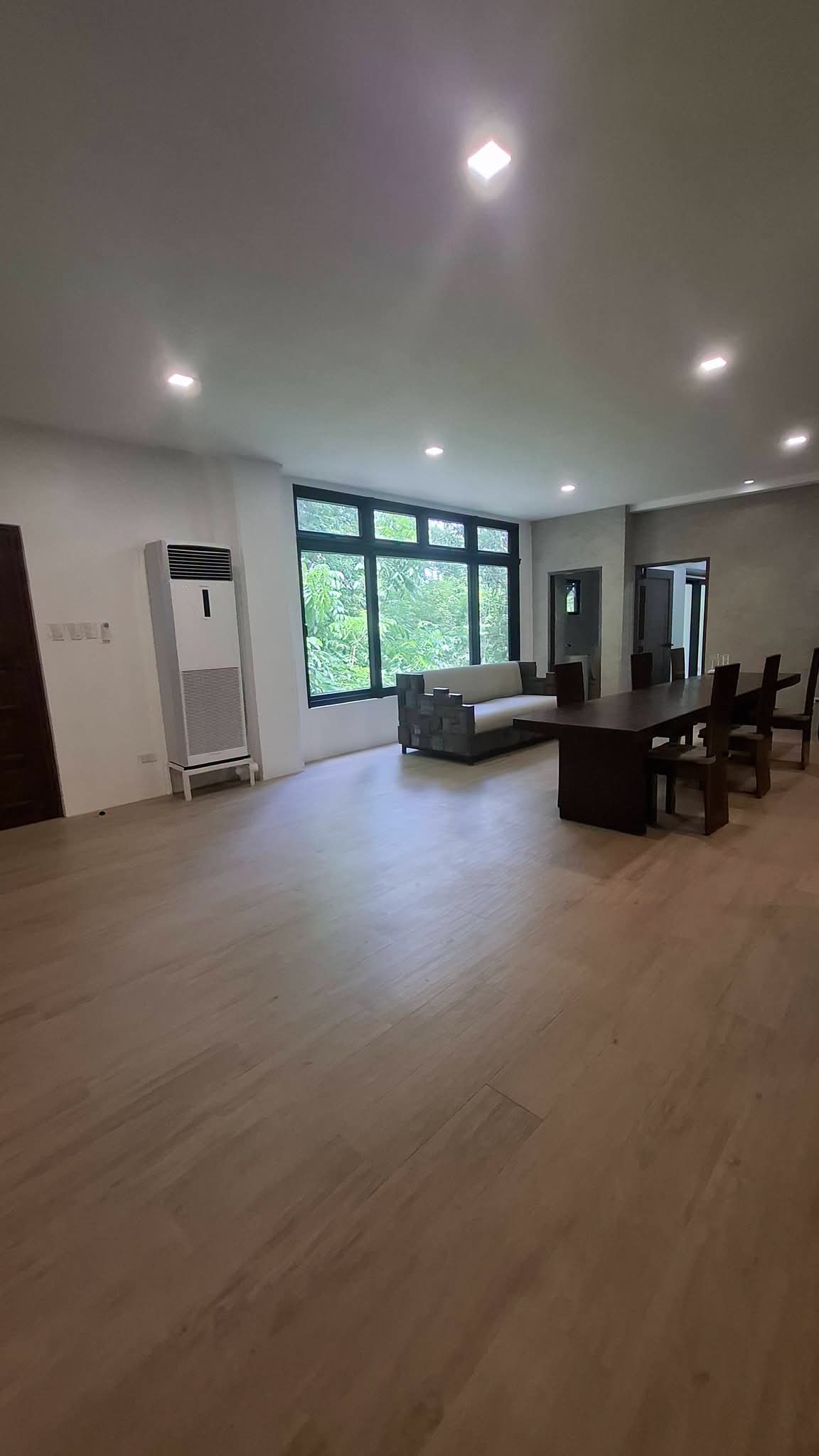 LUXURY HOUSE INSIDE MARIA LUISA FOR SALE