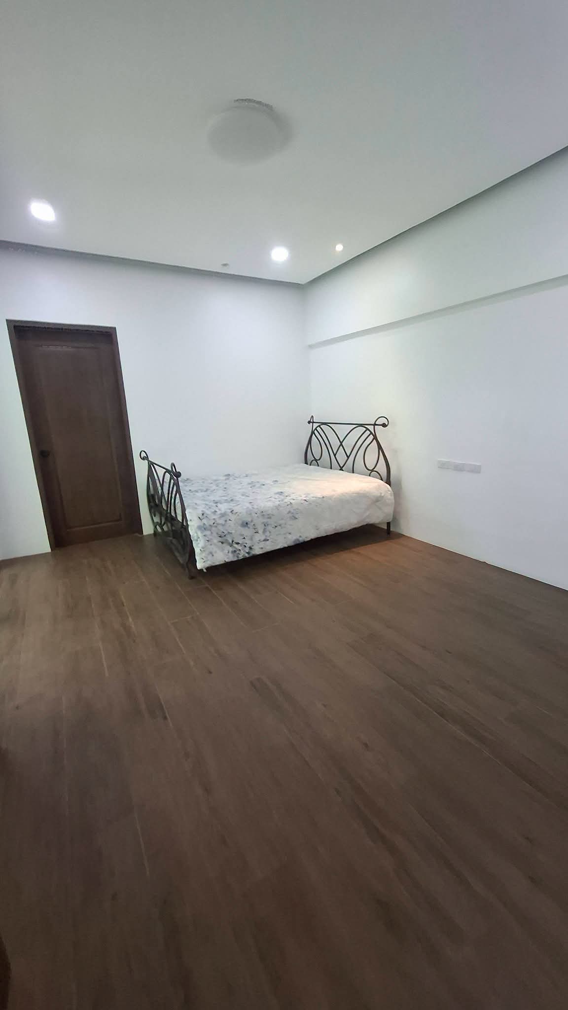 LUXURY HOUSE INSIDE MARIA LUISA FOR SALE