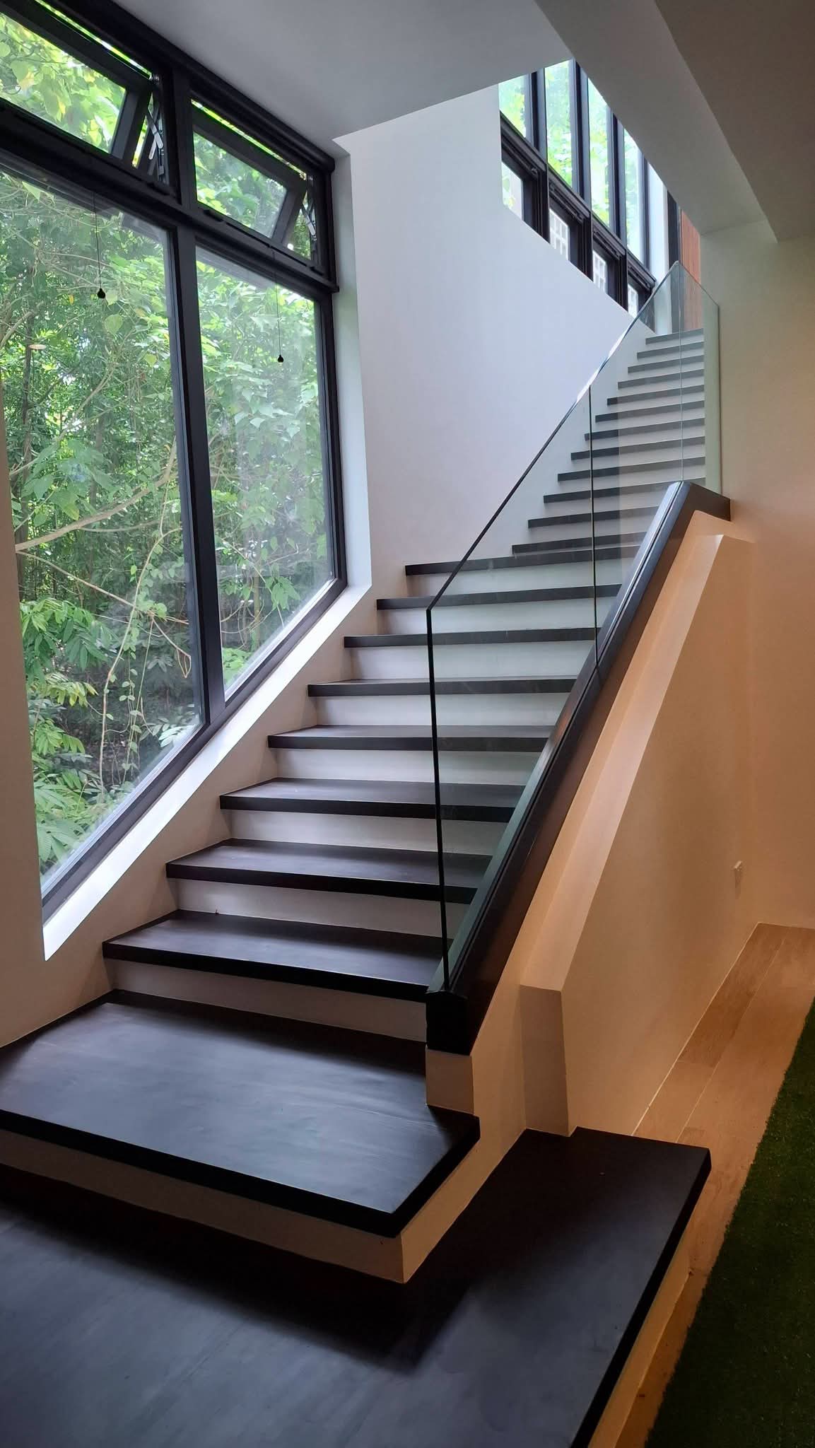 LUXURY HOUSE INSIDE MARIA LUISA FOR SALE