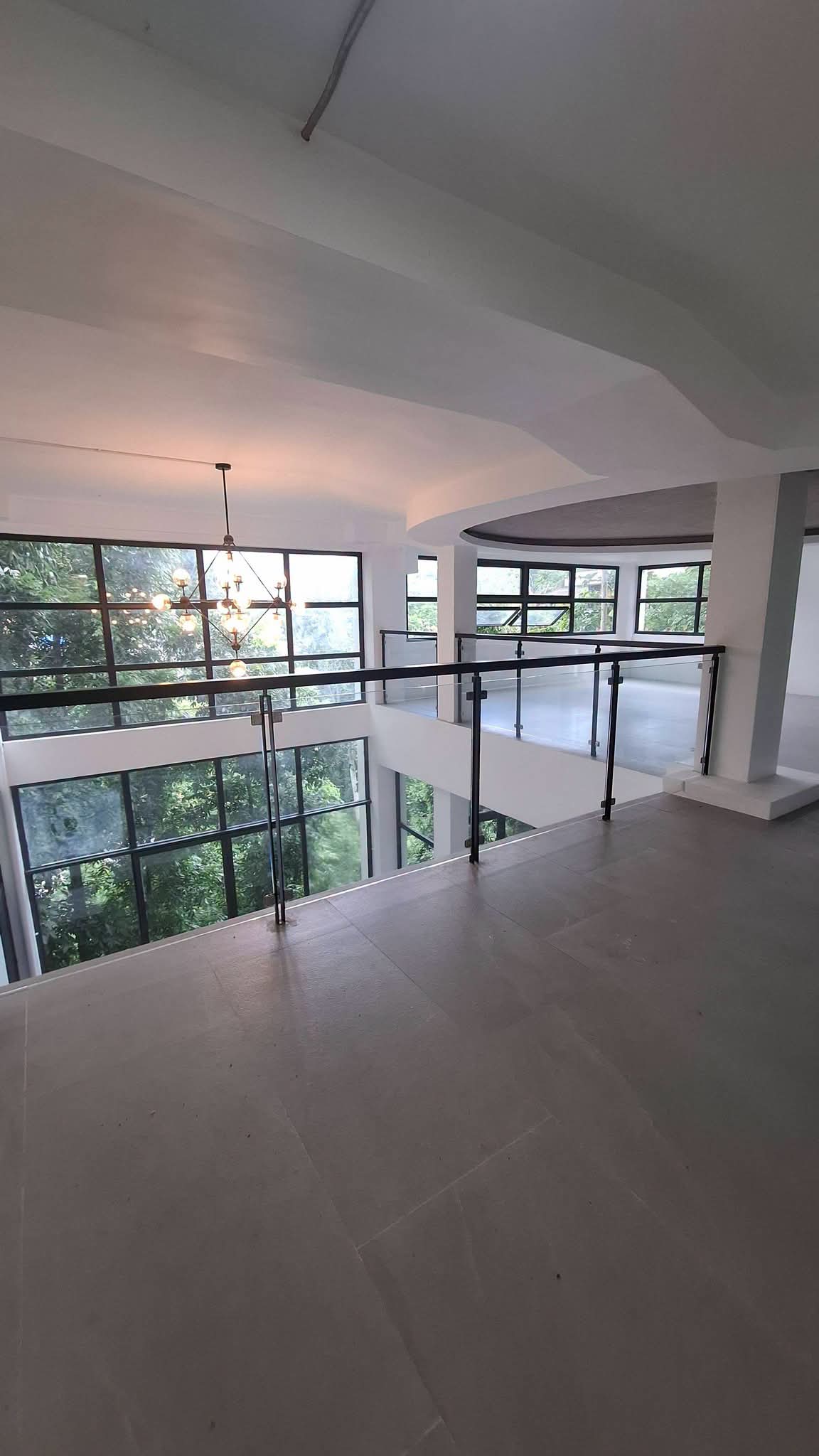 LUXURY HOUSE INSIDE MARIA LUISA FOR SALE